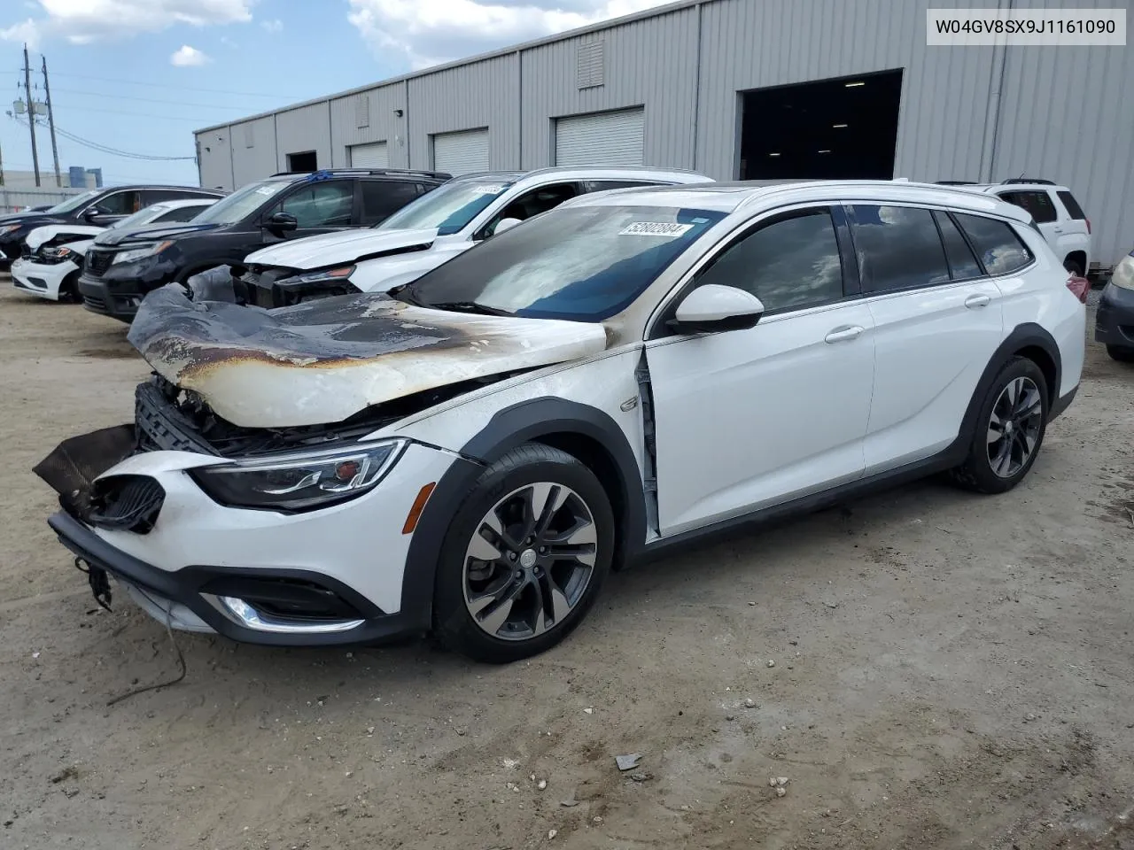 2018 Buick Regal Tourx Essence VIN: W04GV8SX9J1161090 Lot: 52802884