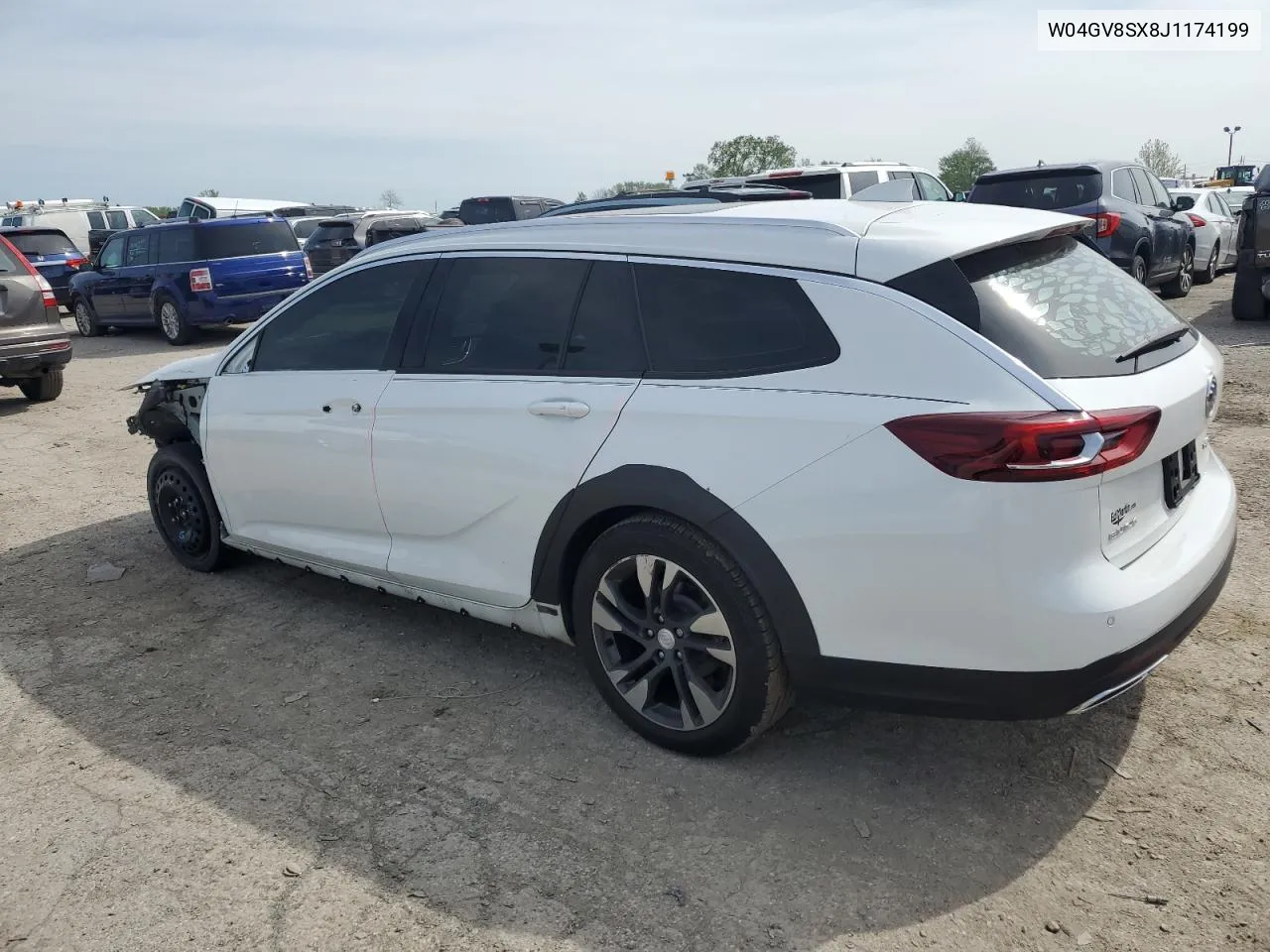 2018 Buick Regal Tourx Essence VIN: W04GV8SX8J1174199 Lot: 52871484