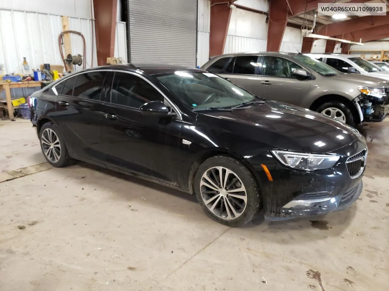 2018 Buick Regal Essence VIN: W04GR6SX0J1098938 Lot: 55202774