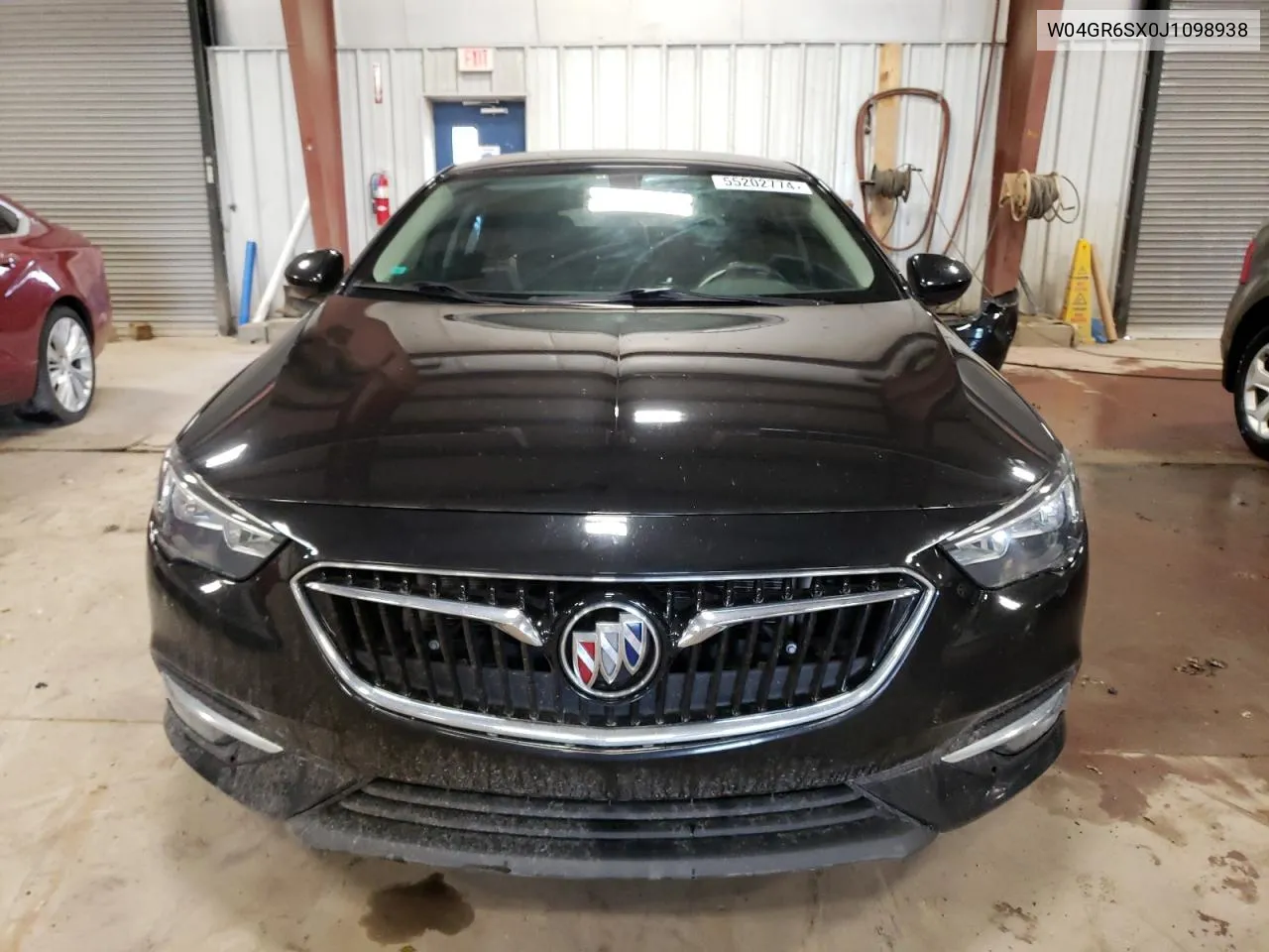 2018 Buick Regal Essence VIN: W04GR6SX0J1098938 Lot: 55202774