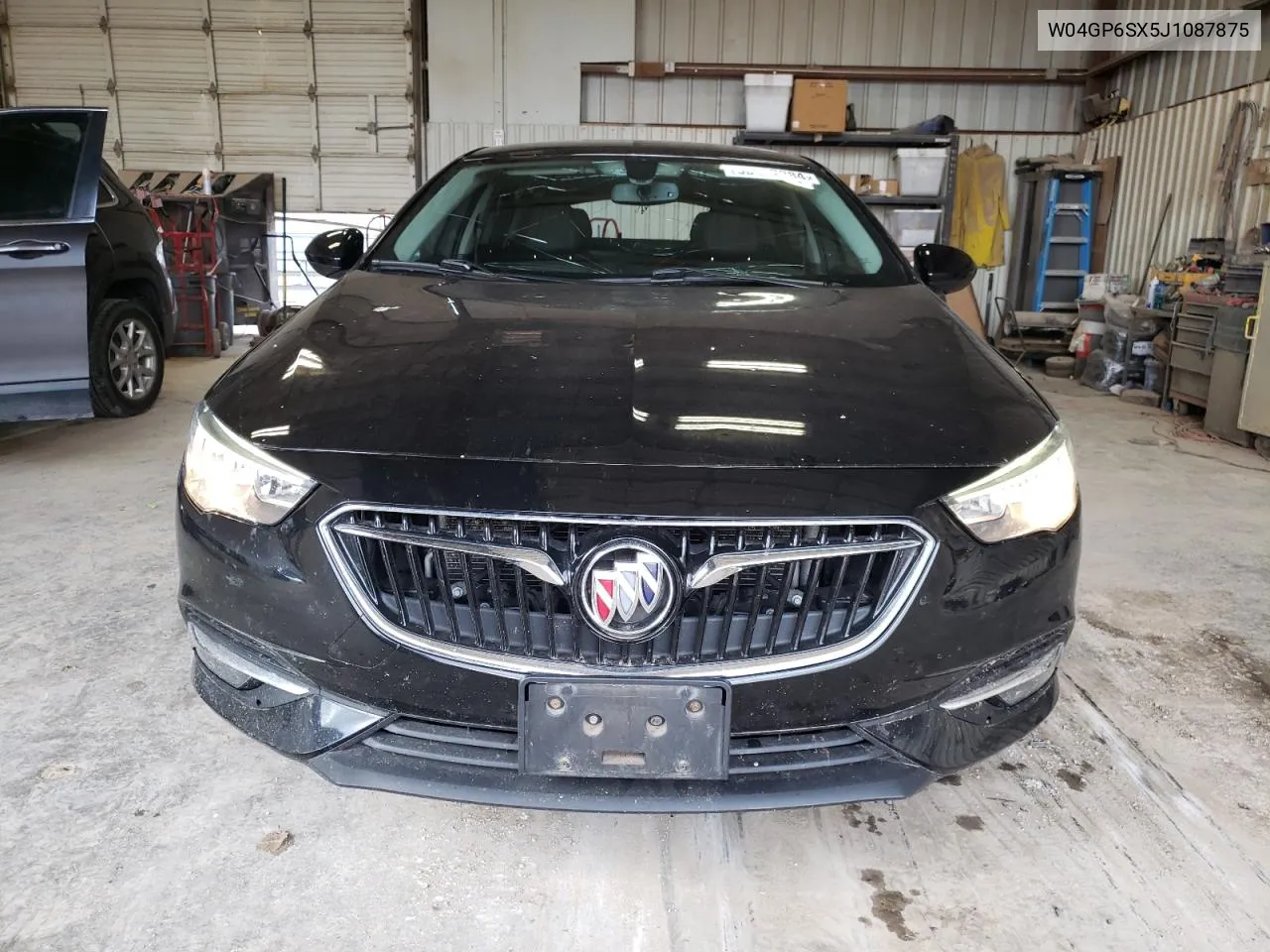 W04GP6SX5J1087875 2018 Buick Regal Essence