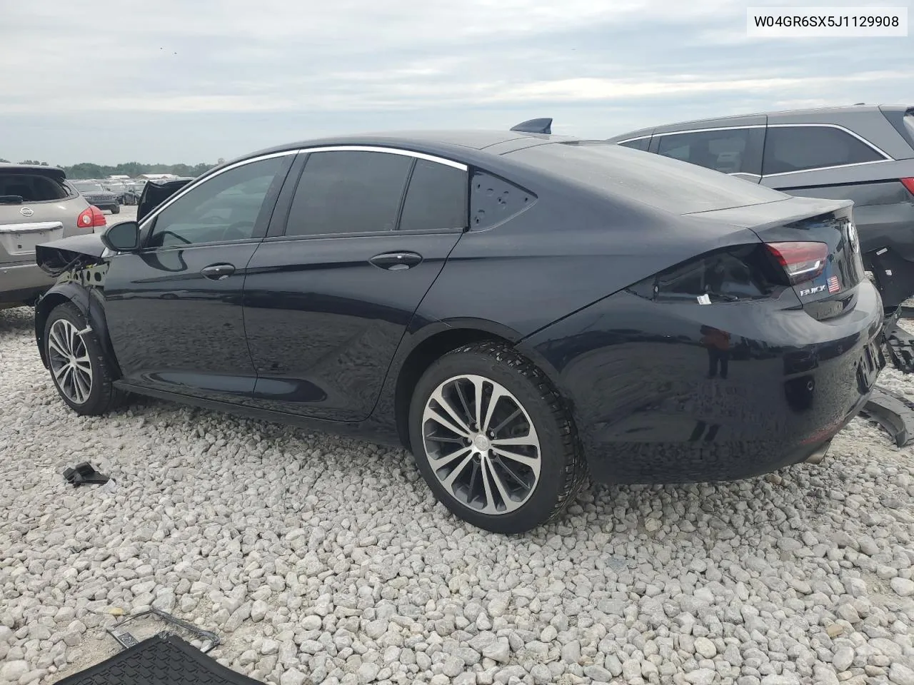 W04GR6SX5J1129908 2018 Buick Regal Essence