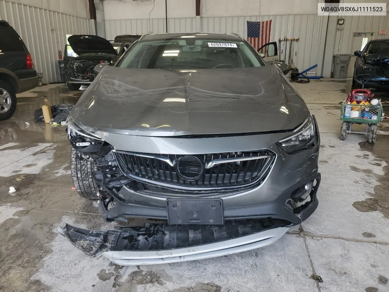 2018 Buick Regal Tourx Essence VIN: W04GV8SX6J1111523 Lot: 62697874