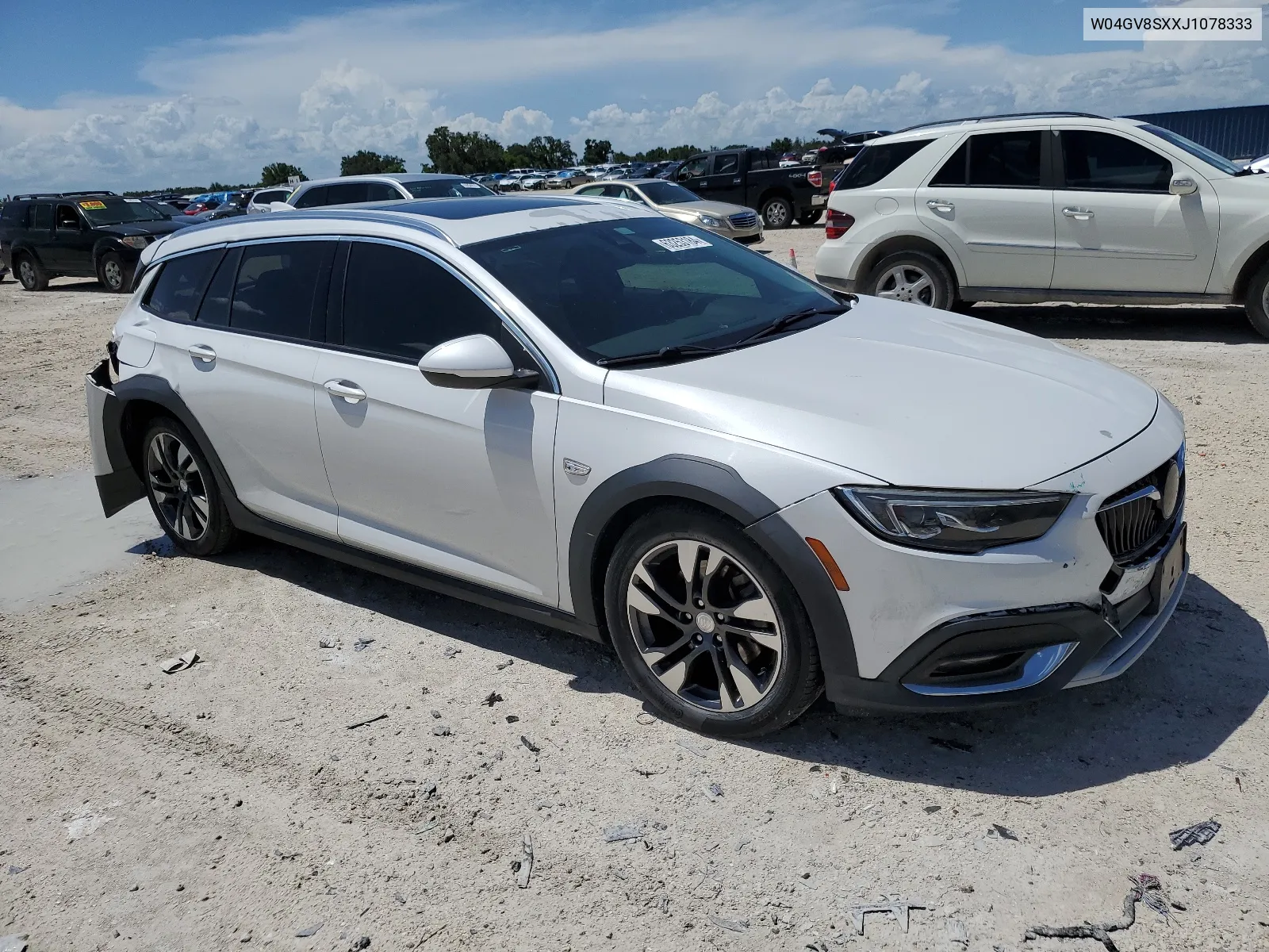 2018 Buick Regal Tourx Essence VIN: W04GV8SXXJ1078333 Lot: 63253184