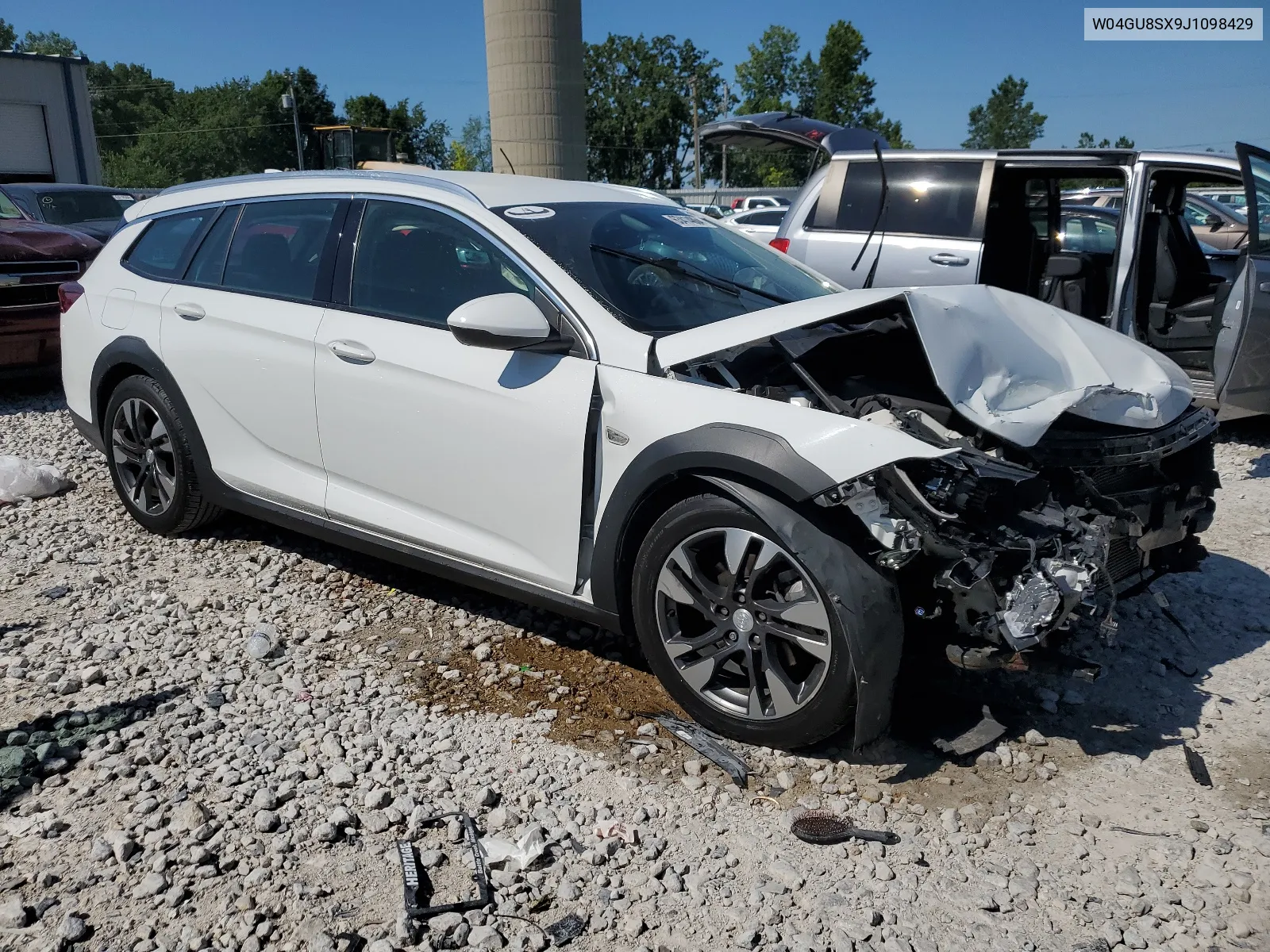 2018 Buick Regal Tourx Preferred VIN: W04GU8SX9J1098429 Lot: 63414864