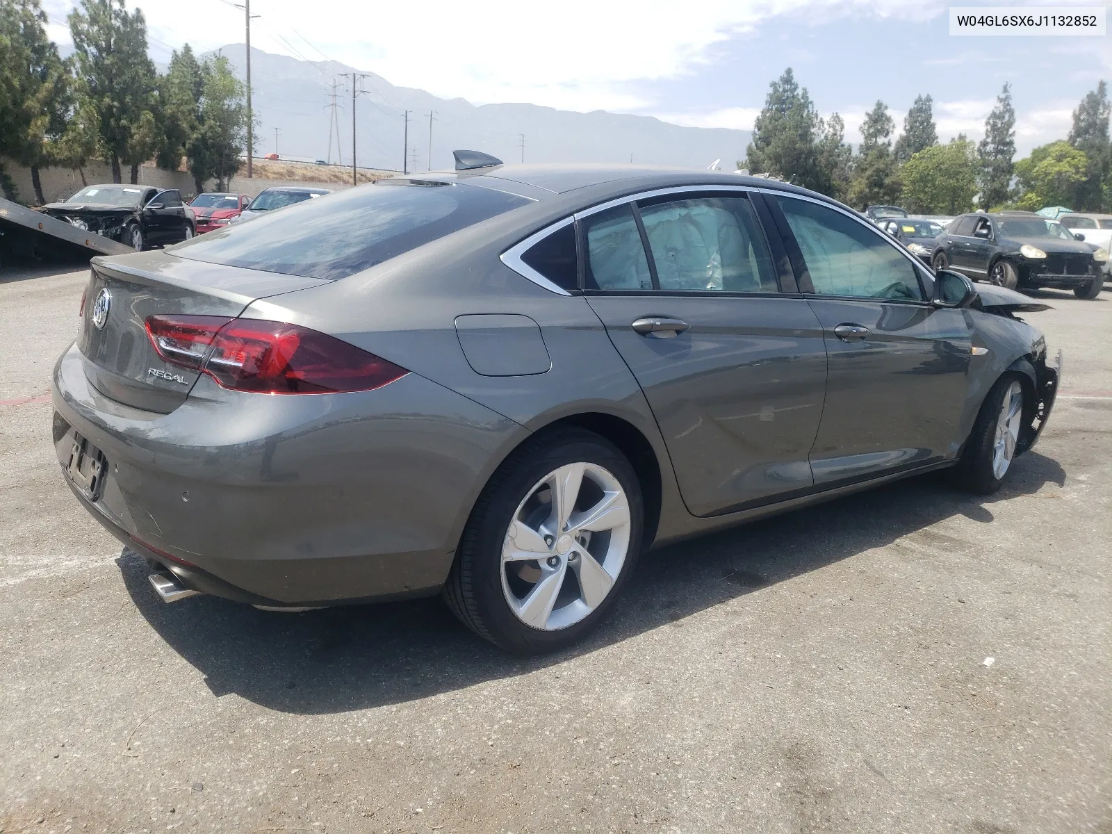 W04GL6SX6J1132852 2018 Buick Regal Preferred