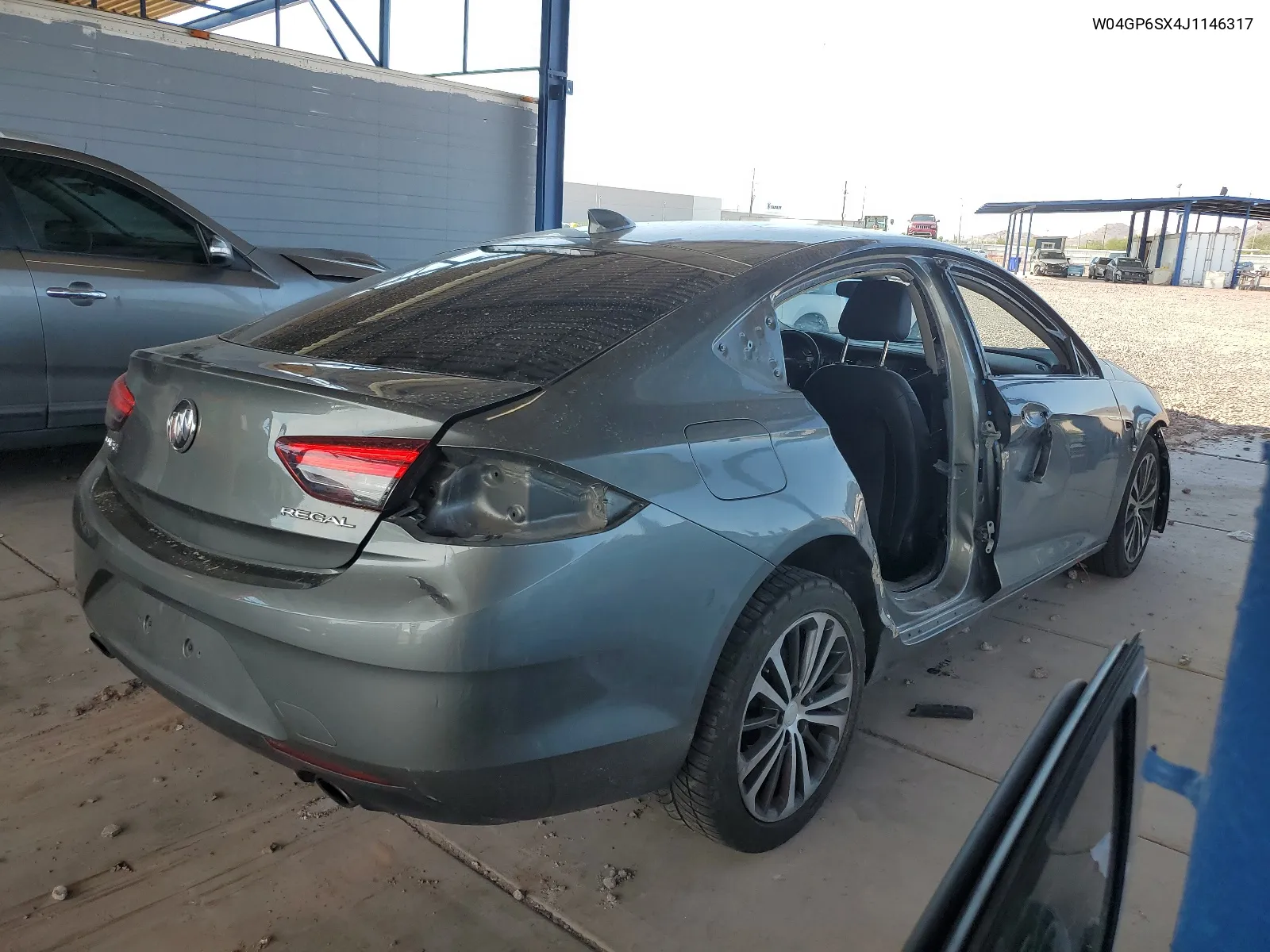 W04GP6SX4J1146317 2018 Buick Regal Essence