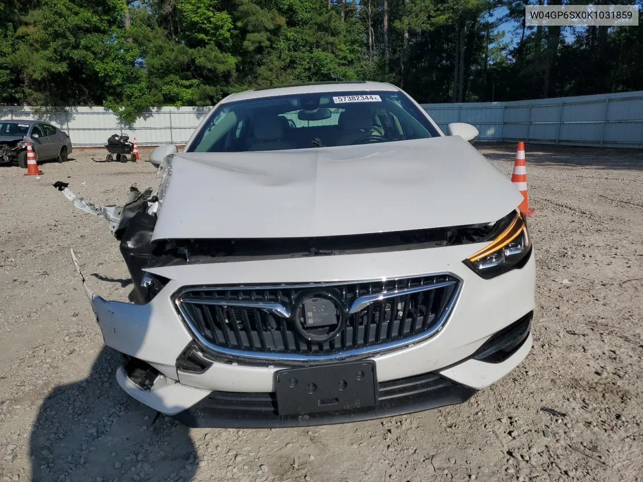 2019 Buick Regal Essence VIN: W04GP6SX0K1031859 Lot: 57382344