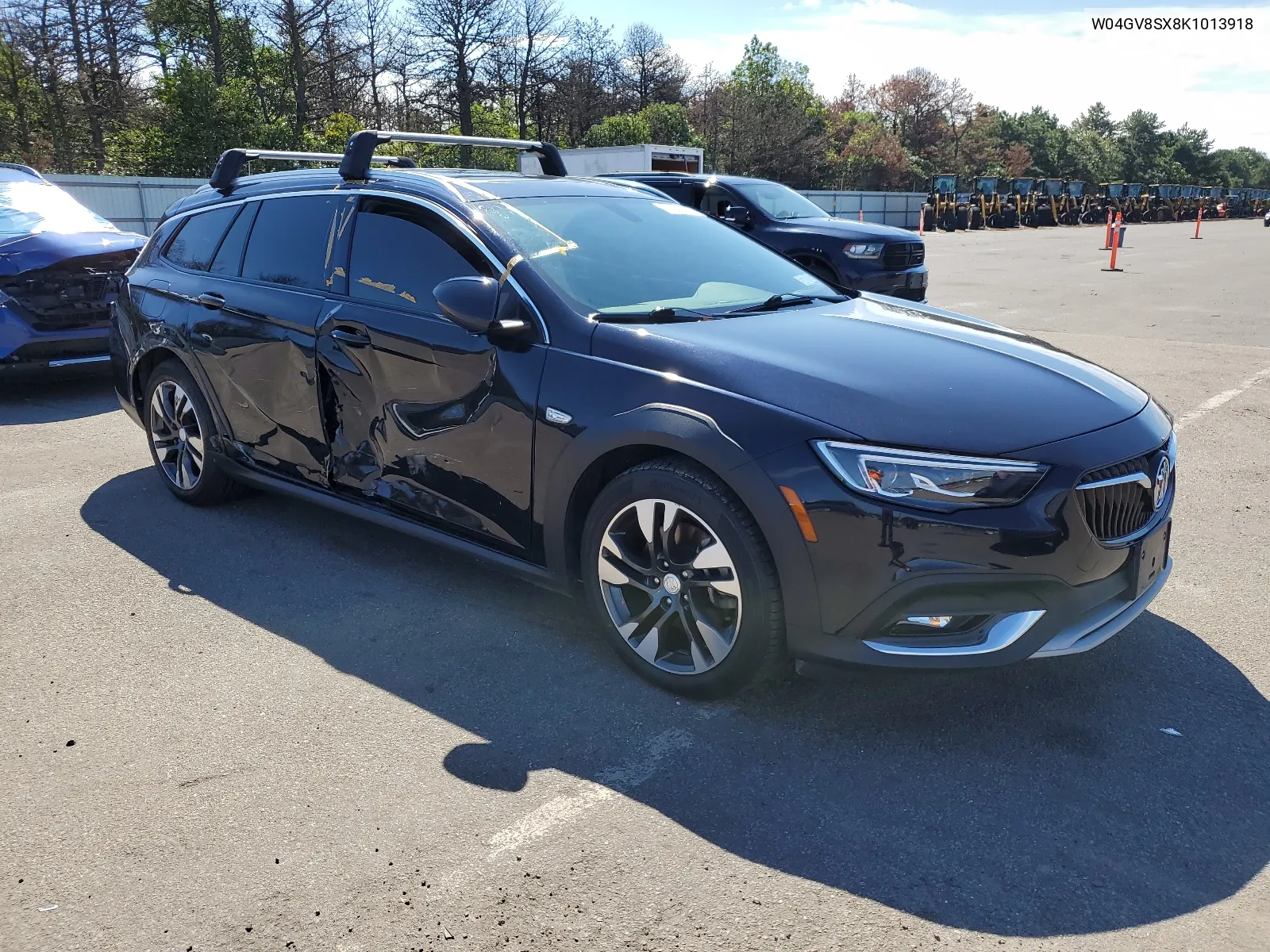 2019 Buick Regal Tourx Essence VIN: W04GV8SX8K1013918 Lot: 67630864