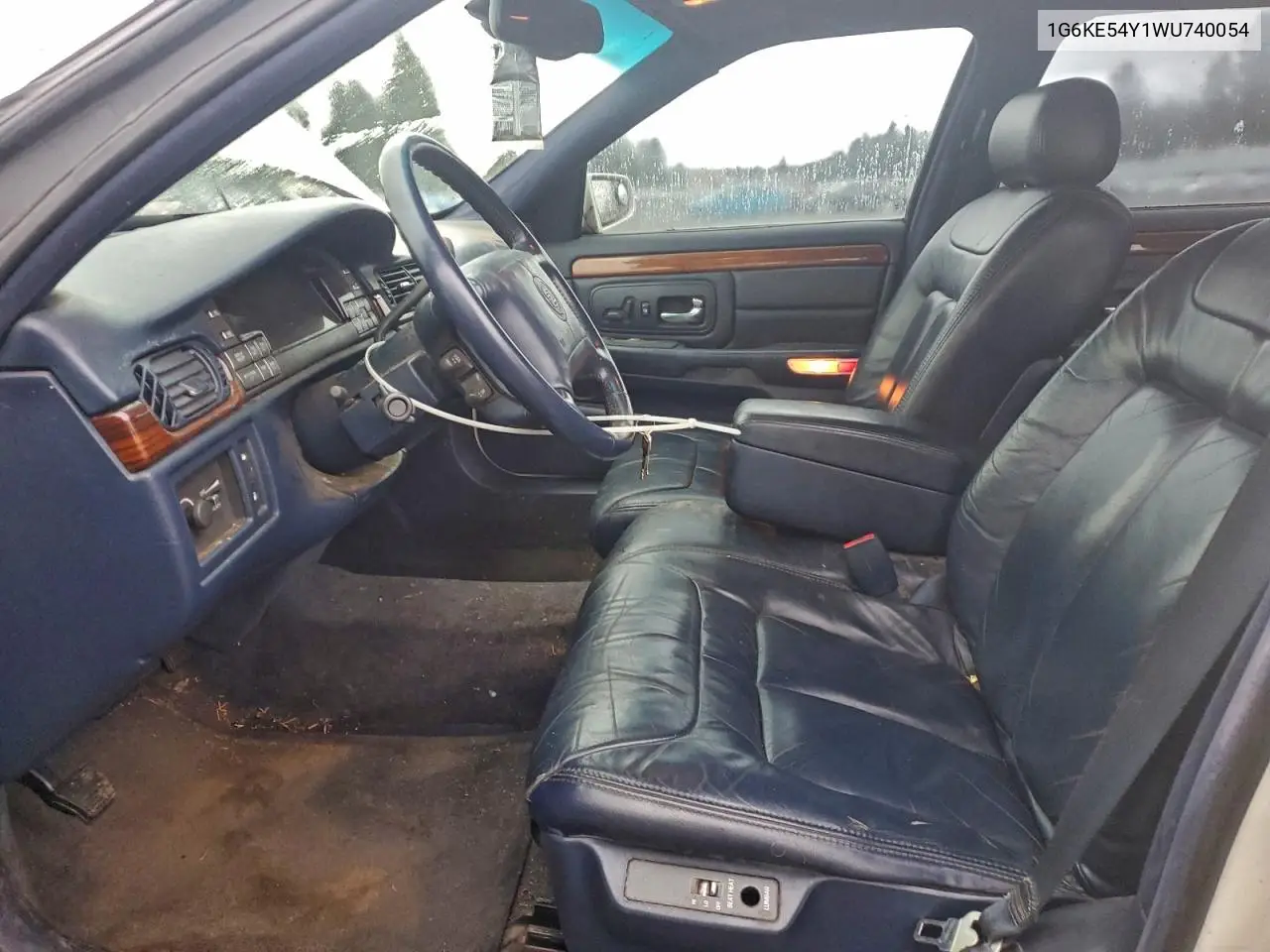 1G6KE54Y1WU740054 1998 Cadillac Deville Delegance