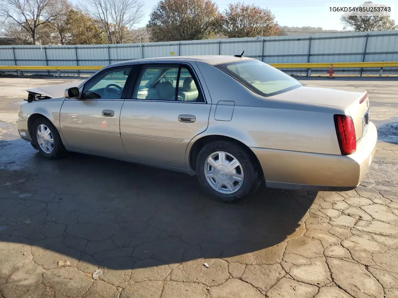 1G6KD54Y85U253743 2005 Cadillac Deville