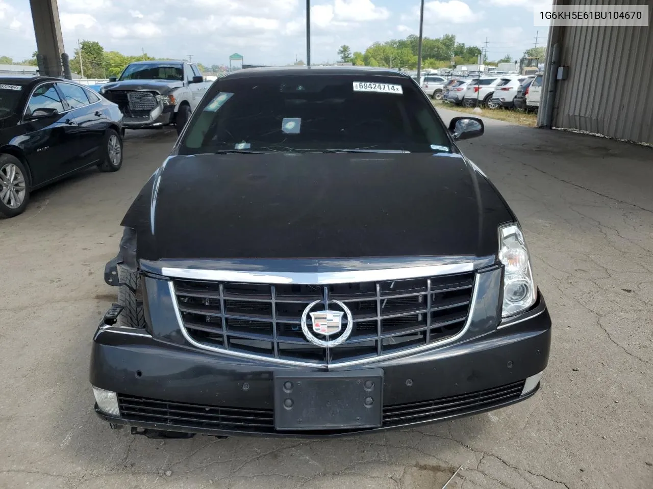 1G6KH5E61BU104670 2011 Cadillac Dts Premium Collection