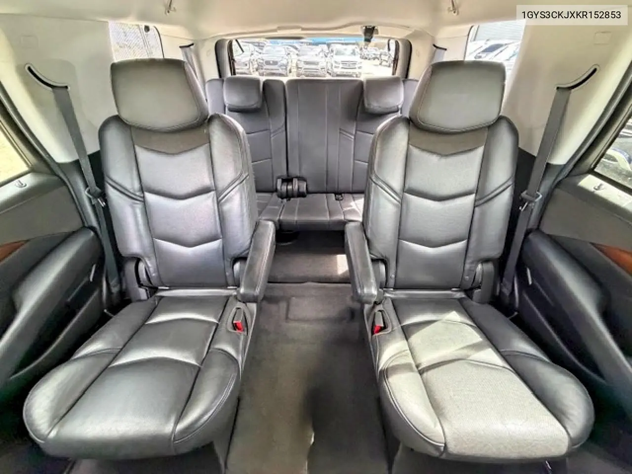 1GYS3CKJXKR152853 2019 Cadillac Escalade Premium Luxury