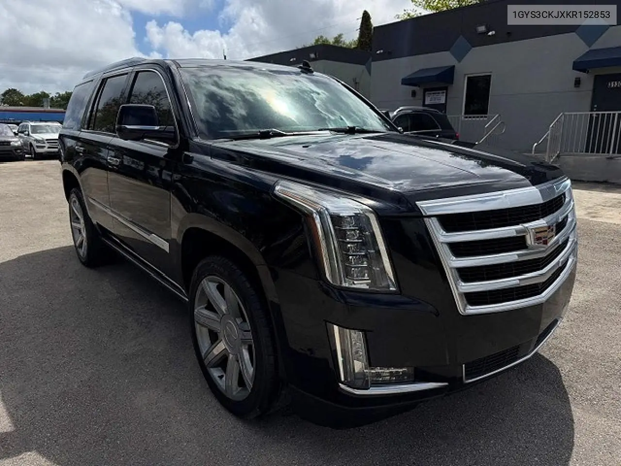 1GYS3CKJXKR152853 2019 Cadillac Escalade Premium Luxury