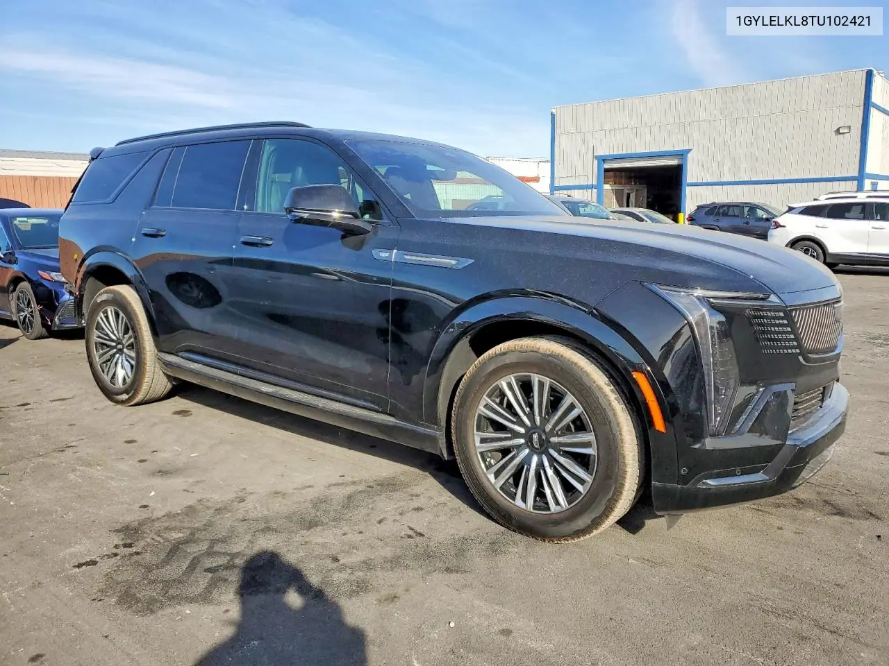 1GYLELKL8TU102421 2026 Cadillac Escalade Iq L Sport-1