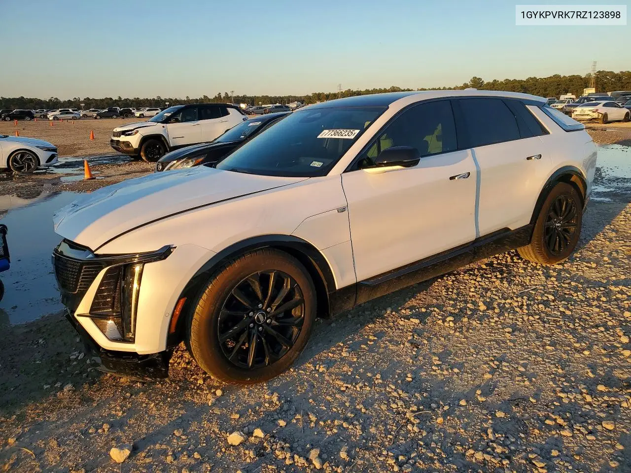 1GYKPVRK7RZ123898 2024 Cadillac Lyriq Sport