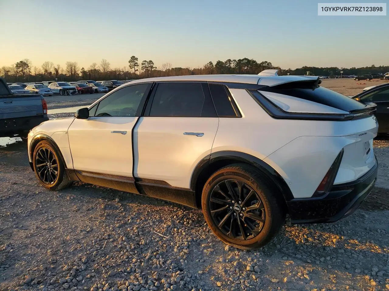 1GYKPVRK7RZ123898 2024 Cadillac Lyriq Sport