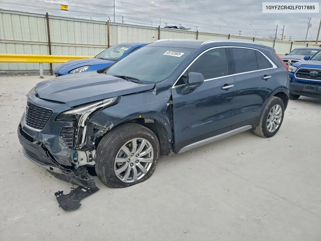 1GYFZCR42LF017885 2020 Cadillac Xt4 Premium Luxury