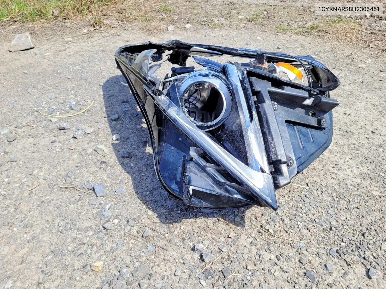 1GYKNARS8HZ306451 2017 Cadillac Xt5 Base
