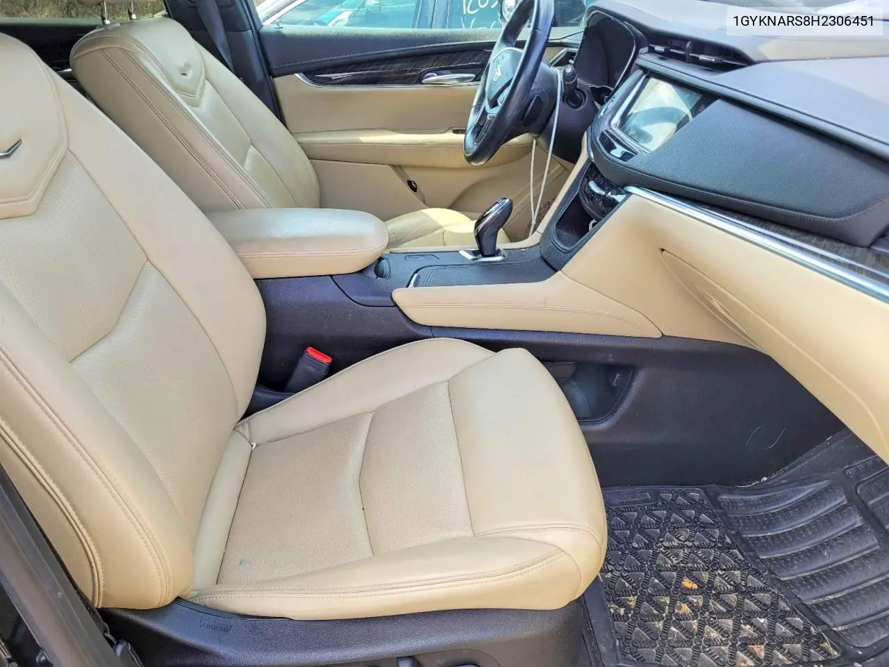1GYKNARS8HZ306451 2017 Cadillac Xt5 Base
