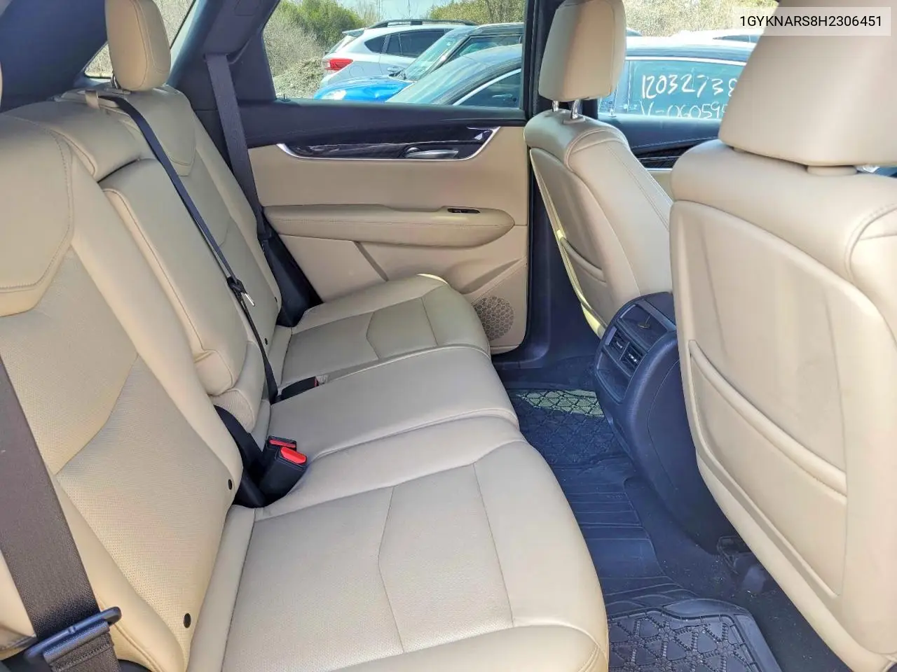 1GYKNARS8HZ306451 2017 Cadillac Xt5 Base