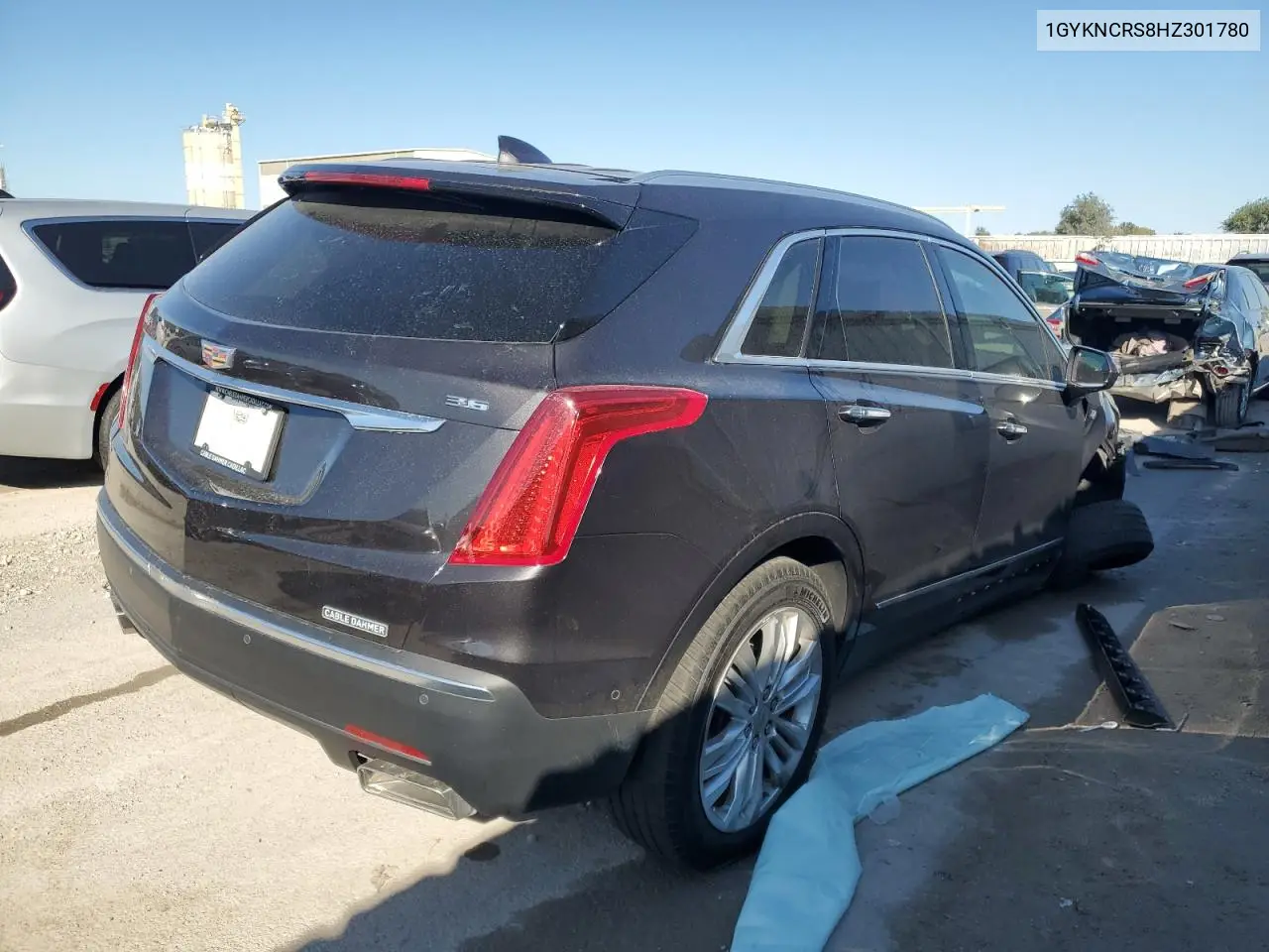 1GYKNCRS8HZ301780 2017 Cadillac Xt5 Premium Luxury