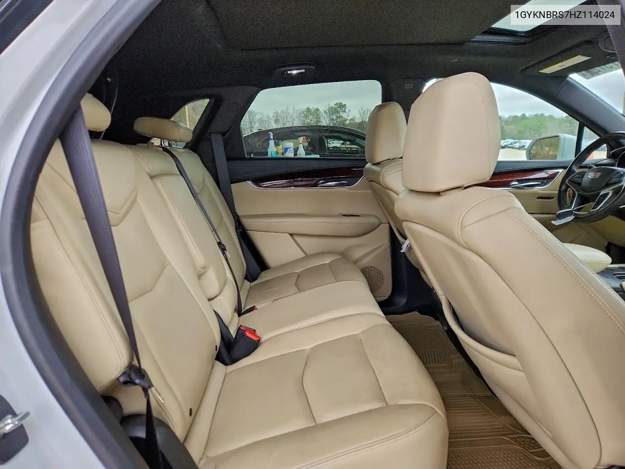 1GYKNBRS7HZ114024 2017 Cadillac Xt5 Luxury