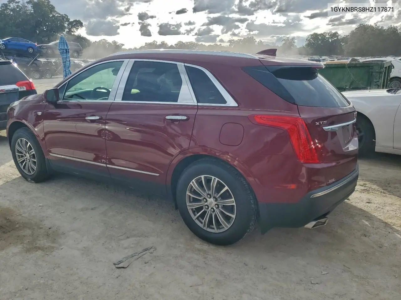 1GYKNBRS8HZ117871 2017 Cadillac Xt5 Luxury