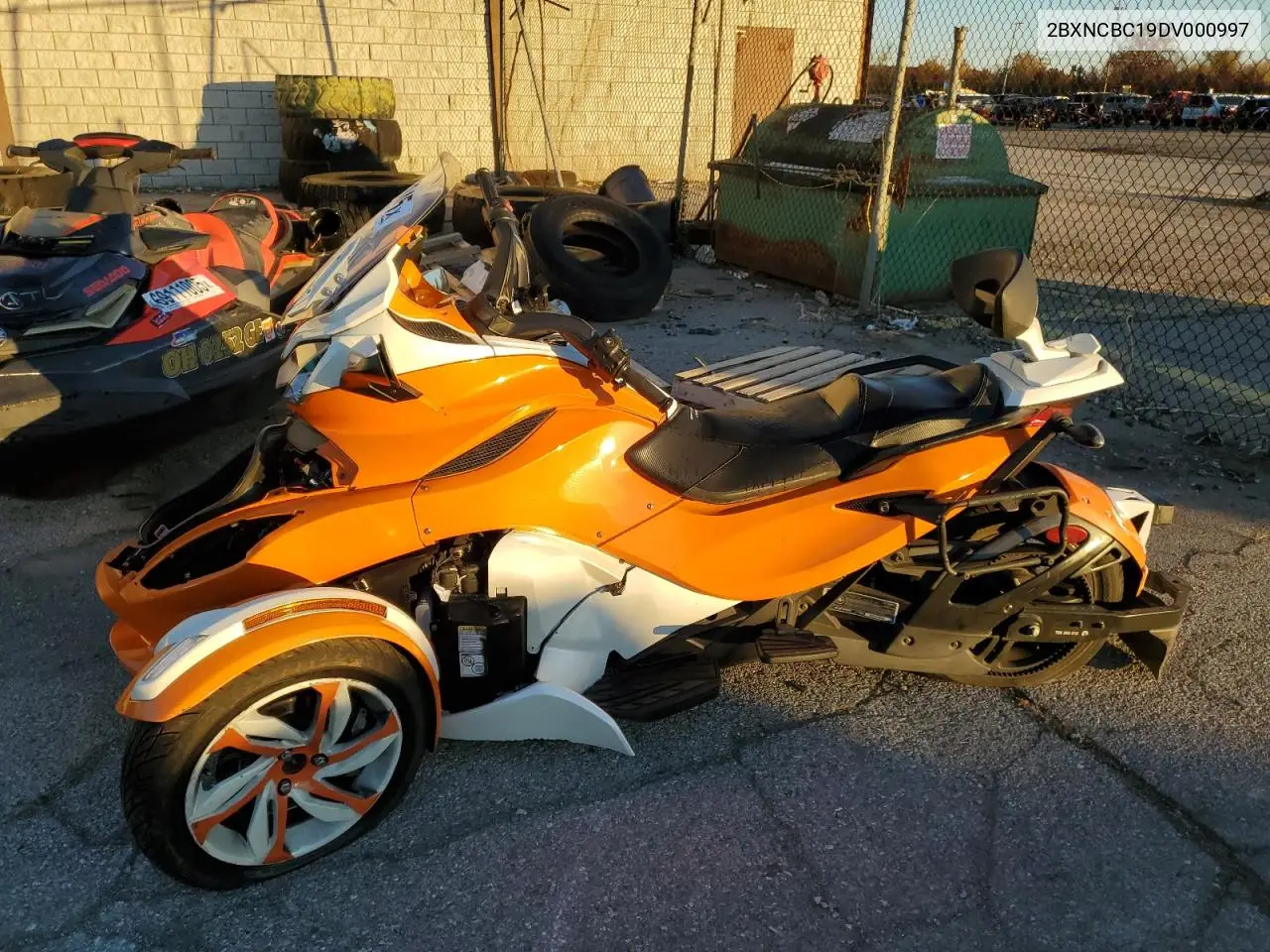 2BXNCBC19DV000997 2013 Can-Am Spyder Roadster St