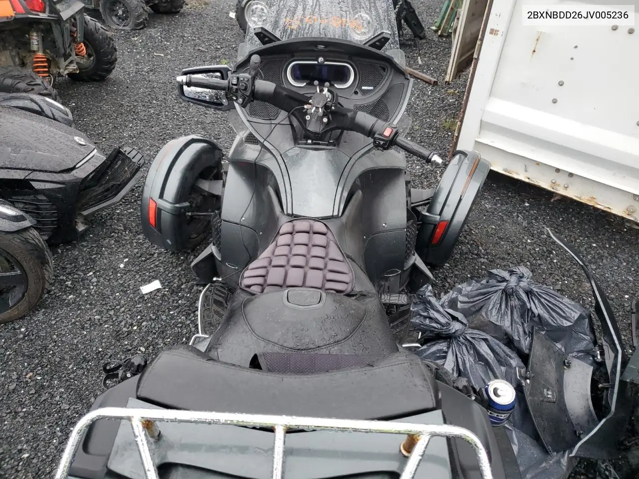 2BXNBDD26JV005236 2018 Can-Am Spyder Roadster Rt