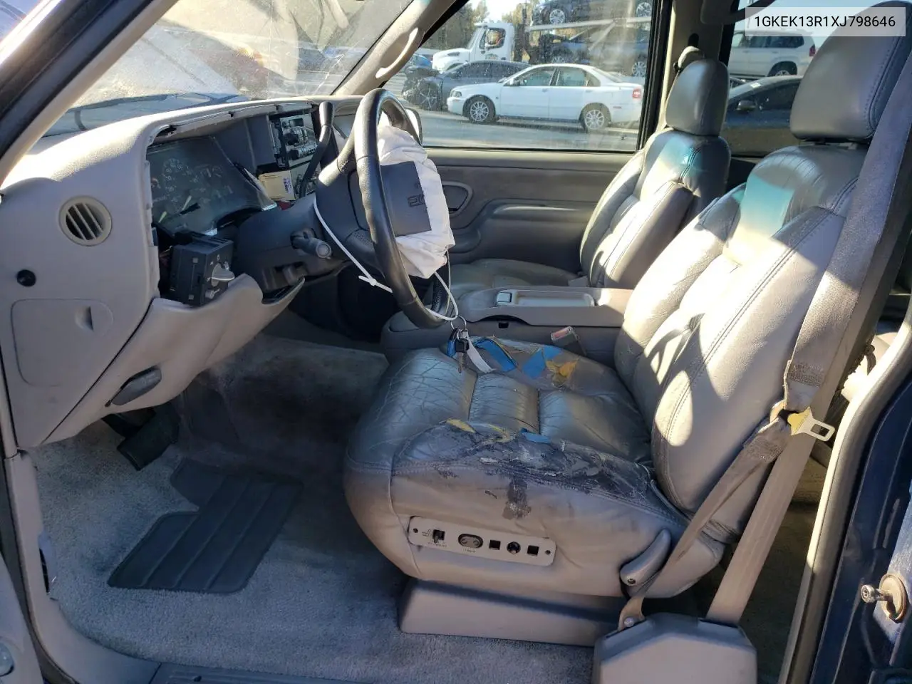 1GKEK13R1XJ798646 1999 GMC Yukon