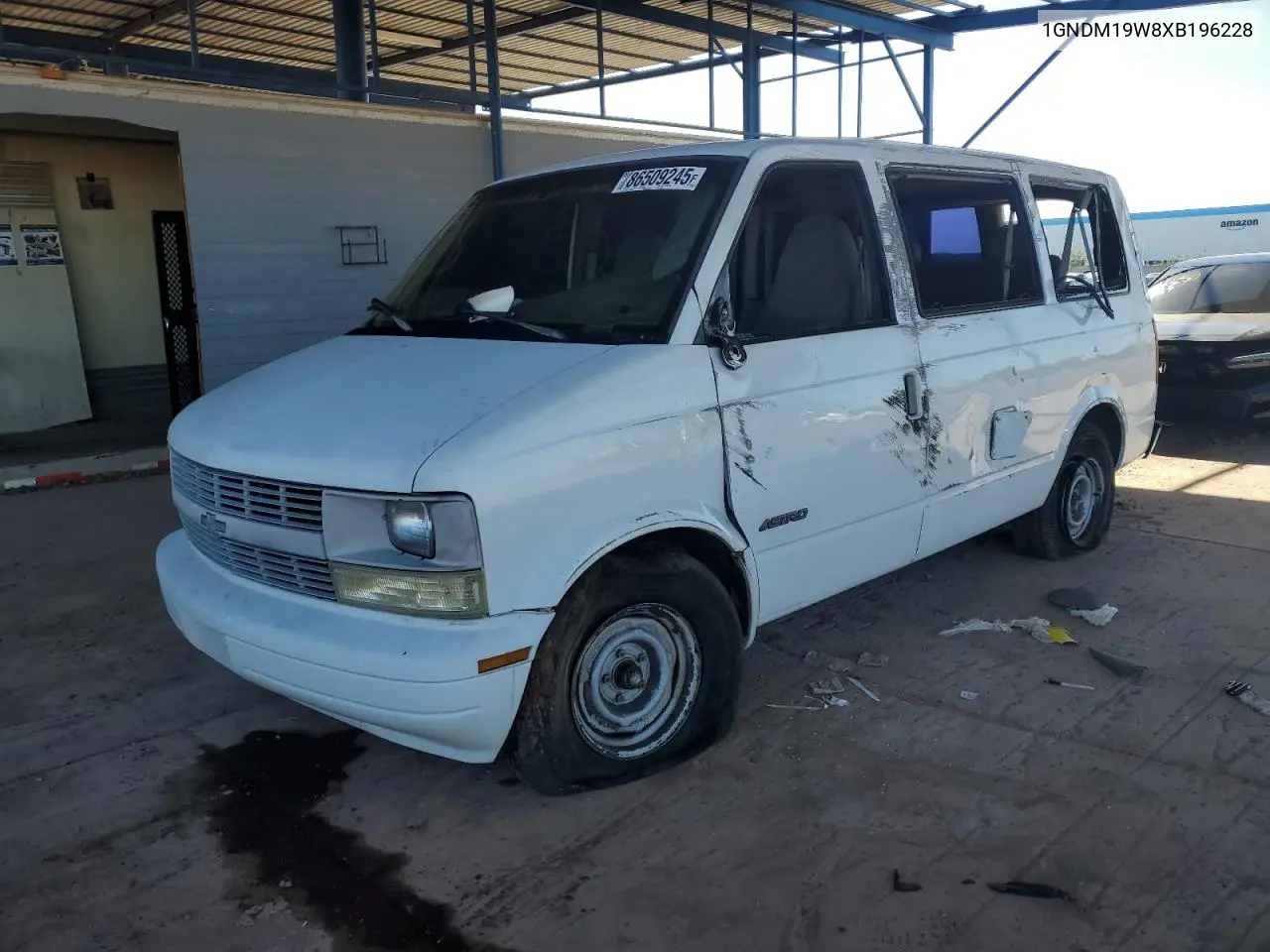 1GNDM19W8XB196228 1999 Chevrolet Astro