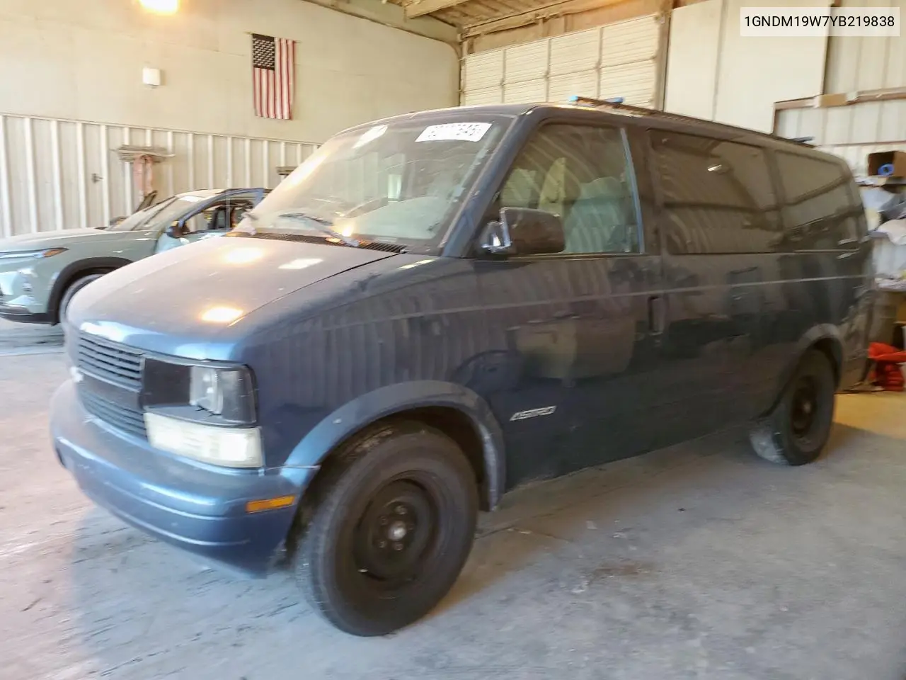 1GNDM19W7YB219838 2000 Chevrolet Astro