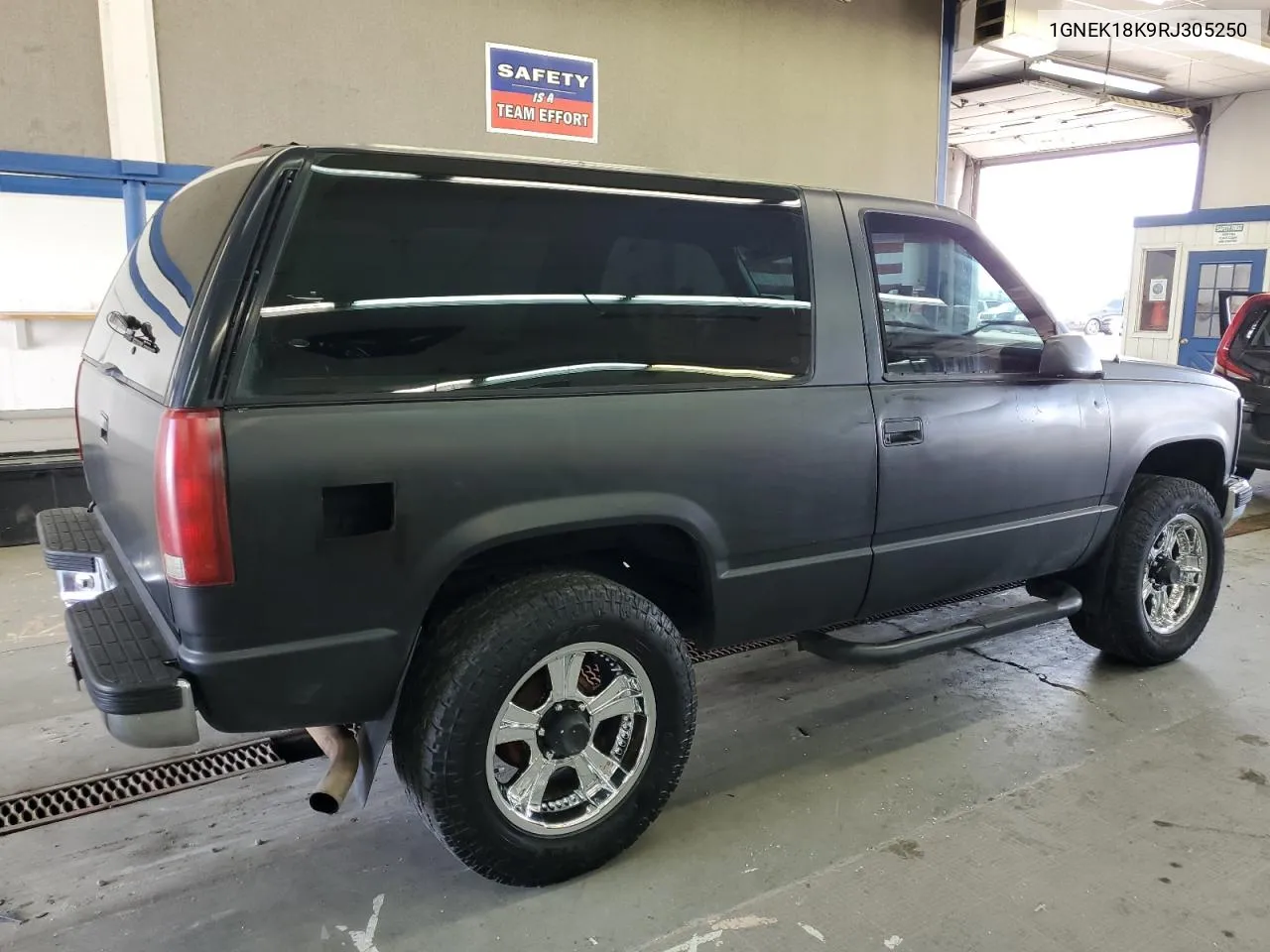 1994 Chevrolet Blazer K1500 VIN: 1GNEK18K9RJ305250 Lot: 68370444