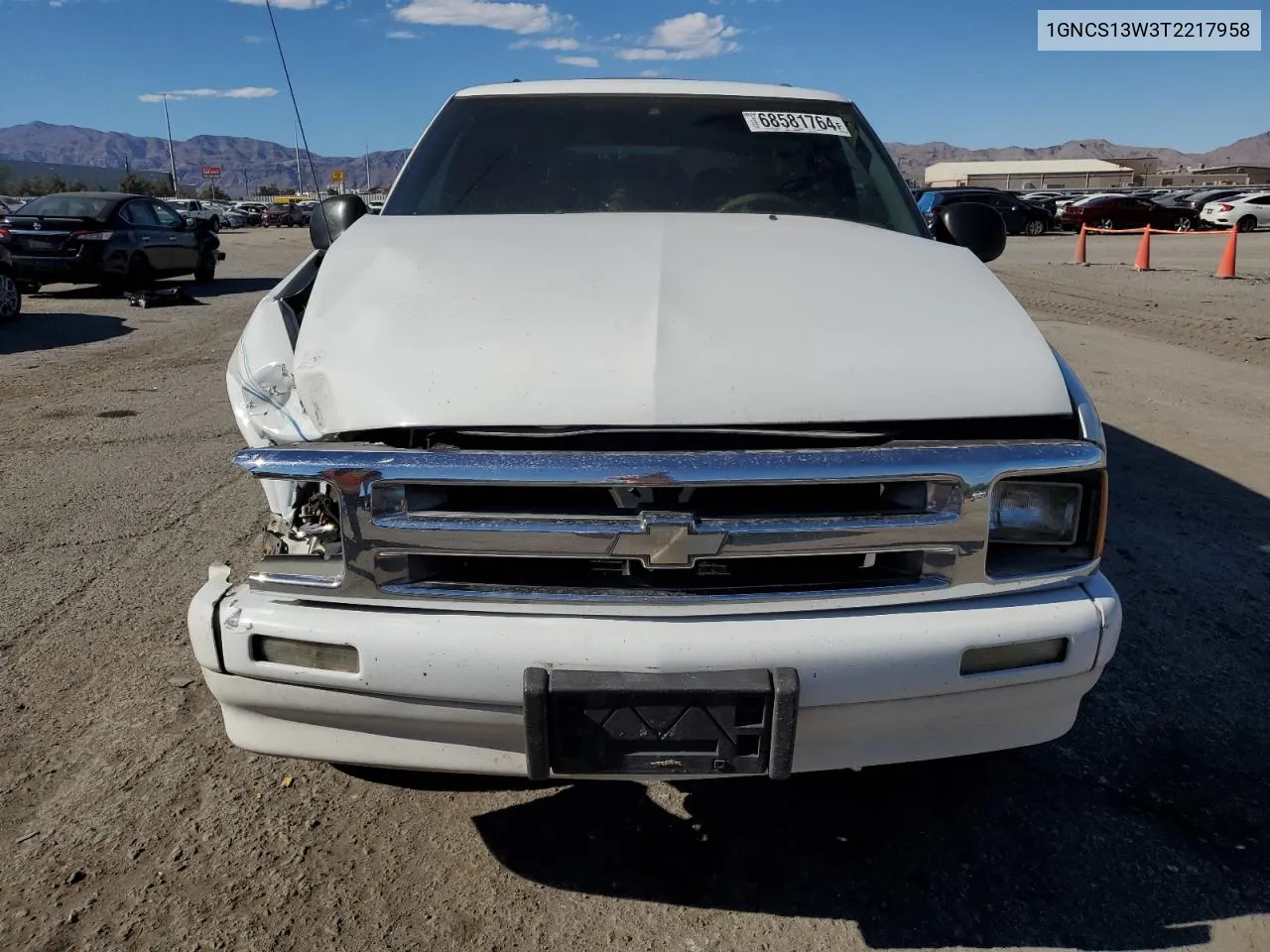 1996 Chevrolet Blazer VIN: 1GNCS13W3T2217958 Lot: 68581764