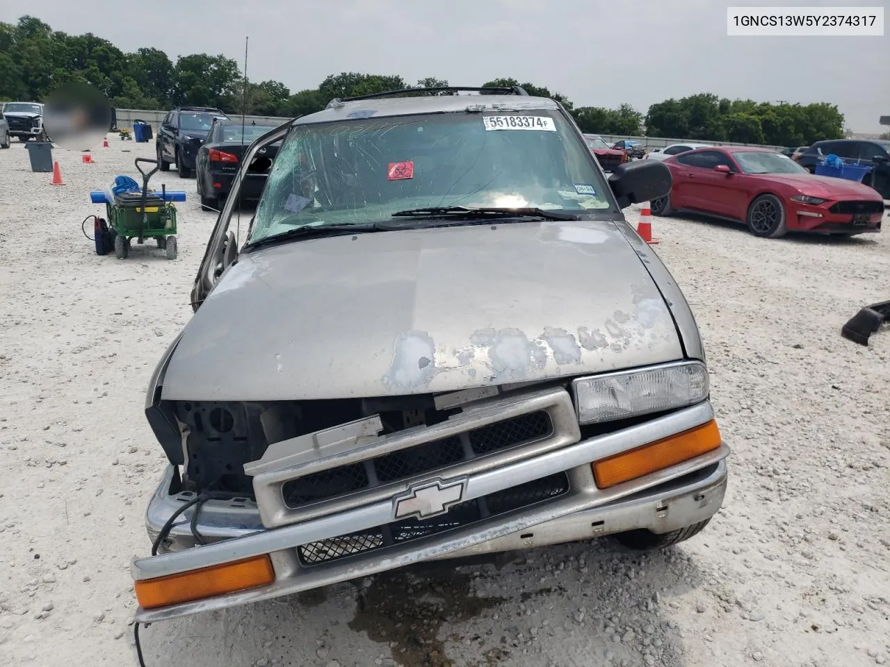 2000 Chevrolet Blazer VIN: 1GNCS13W5Y2374317 Lot: 55183374