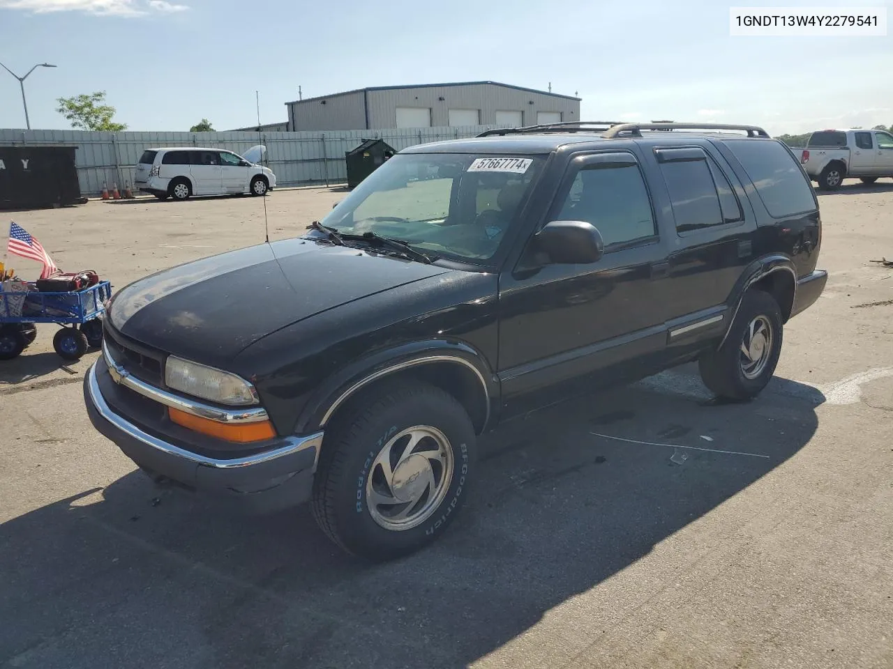 1GNDT13W4Y2279541 2000 Chevrolet Blazer