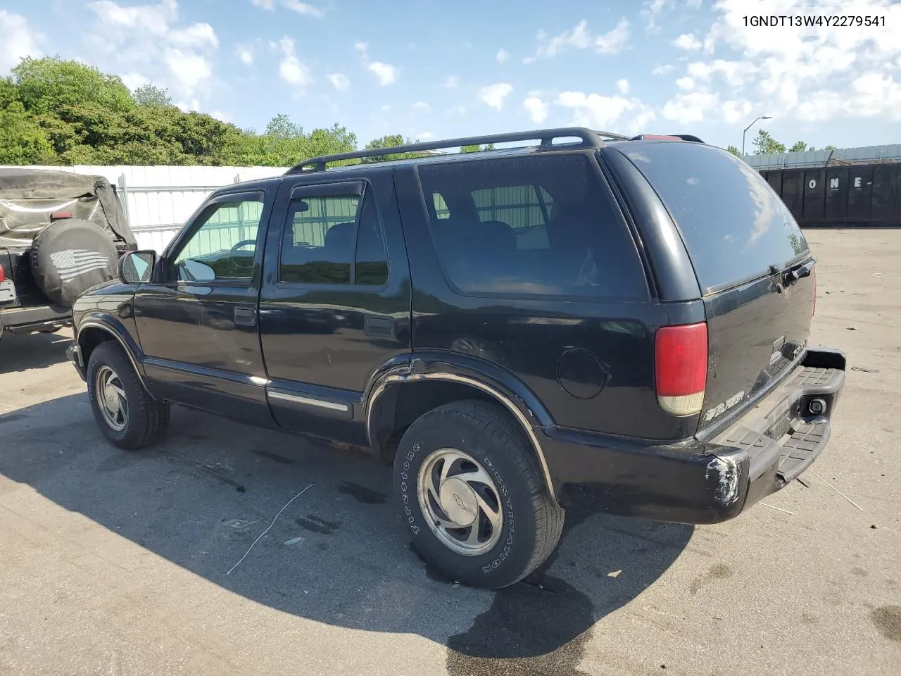 2000 Chevrolet Blazer VIN: 1GNDT13W4Y2279541 Lot: 57667774