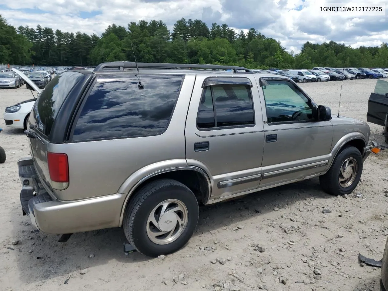 2001 Chevrolet Blazer VIN: 1GNDT13W212177225 Lot: 51732874