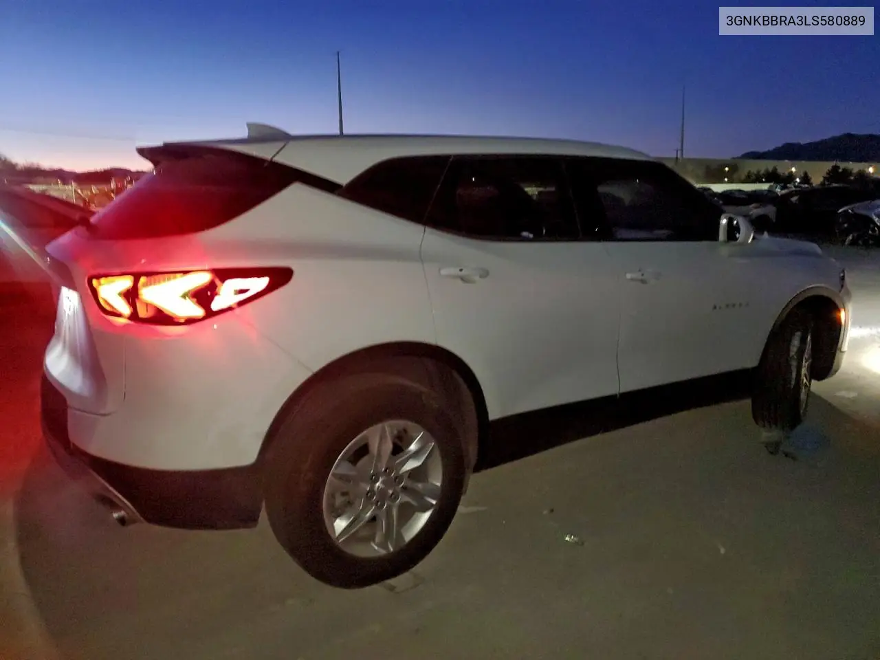 3GNKBBRA3LS580889 2020 Chevrolet Blazer 1Lt