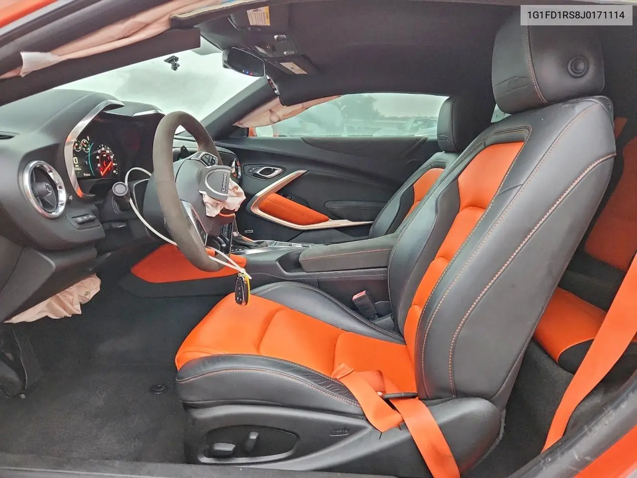 1G1FD1RS8J0171114 2018 Chevrolet Camaro Lt