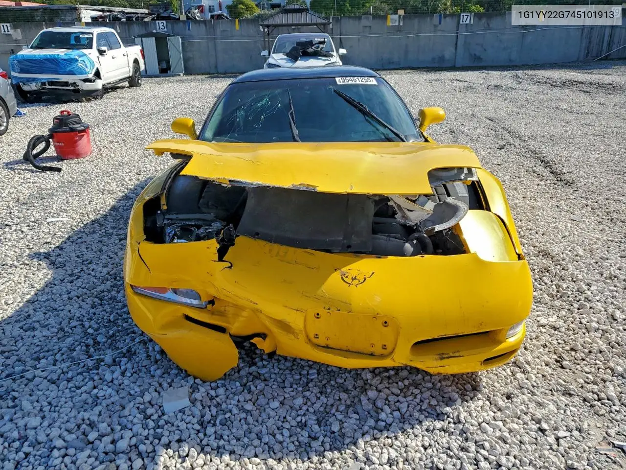 1G1YY22G745101913 2004 Chevrolet Corvette