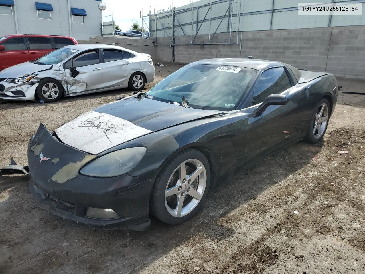 1G1YY24U255125184 2005 Chevrolet Corvette