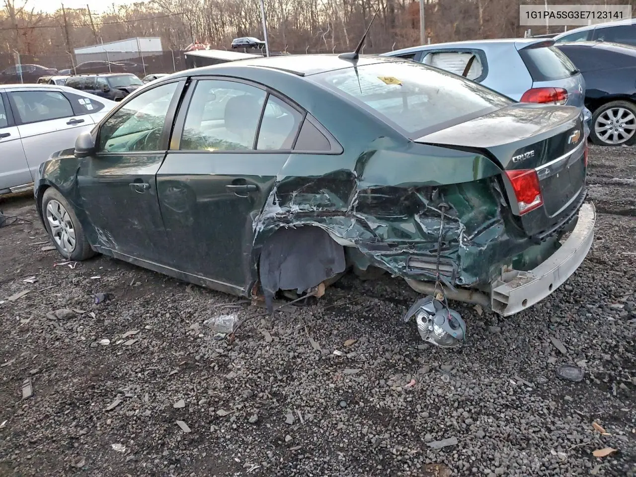1G1PA5SG3E7123141 2014 Chevrolet Cruze Ls