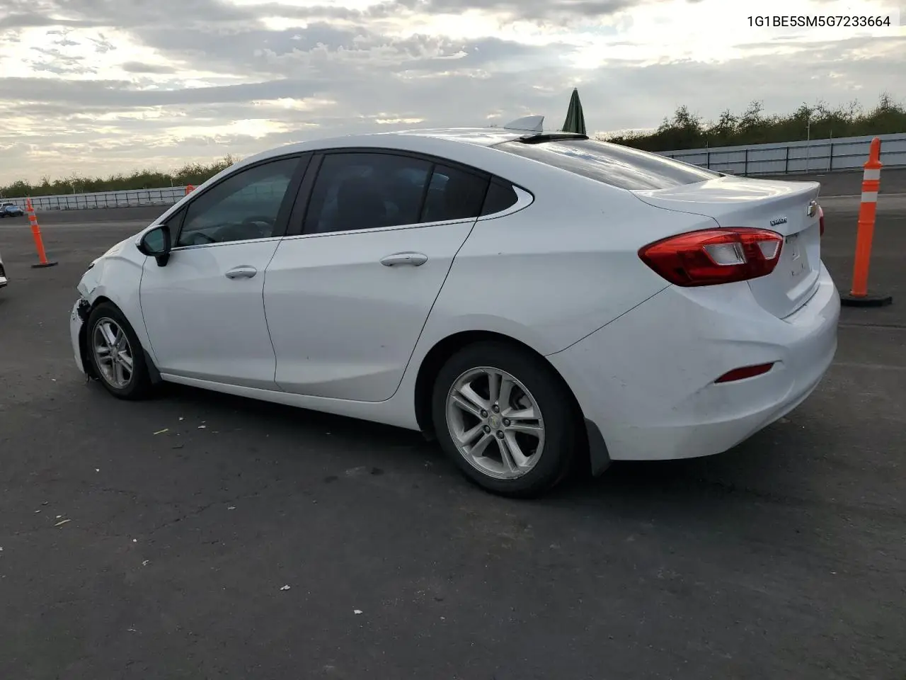 1G1BE5SM5G7233664 2016 Chevrolet Cruze Lt