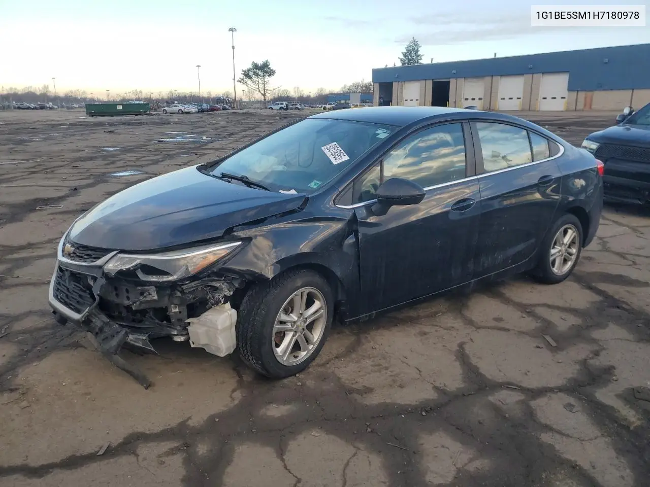 1G1BE5SM1H7180978 2017 Chevrolet Cruze Lt