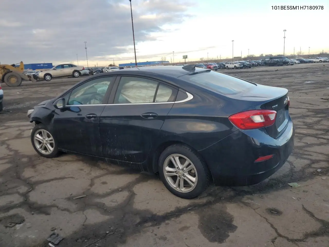 1G1BE5SM1H7180978 2017 Chevrolet Cruze Lt