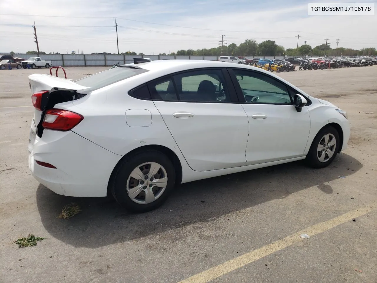 1G1BC5SM1J7106178 2018 Chevrolet Cruze Ls