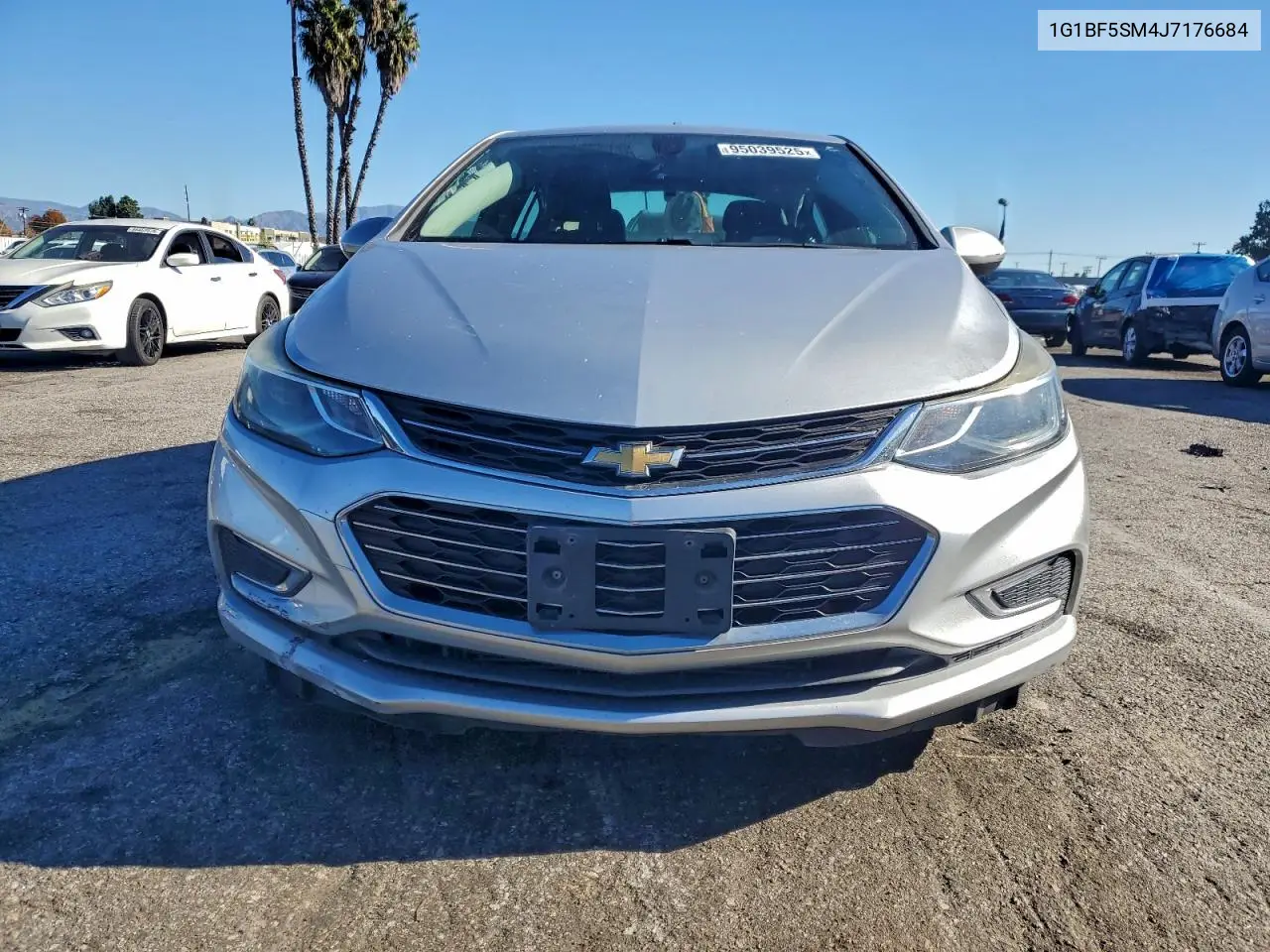 1G1BF5SM4J7176684 2018 Chevrolet Cruze Premier