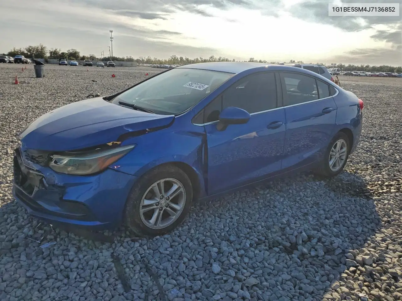 1G1BE5SM4J7136852 2018 Chevrolet Cruze Lt